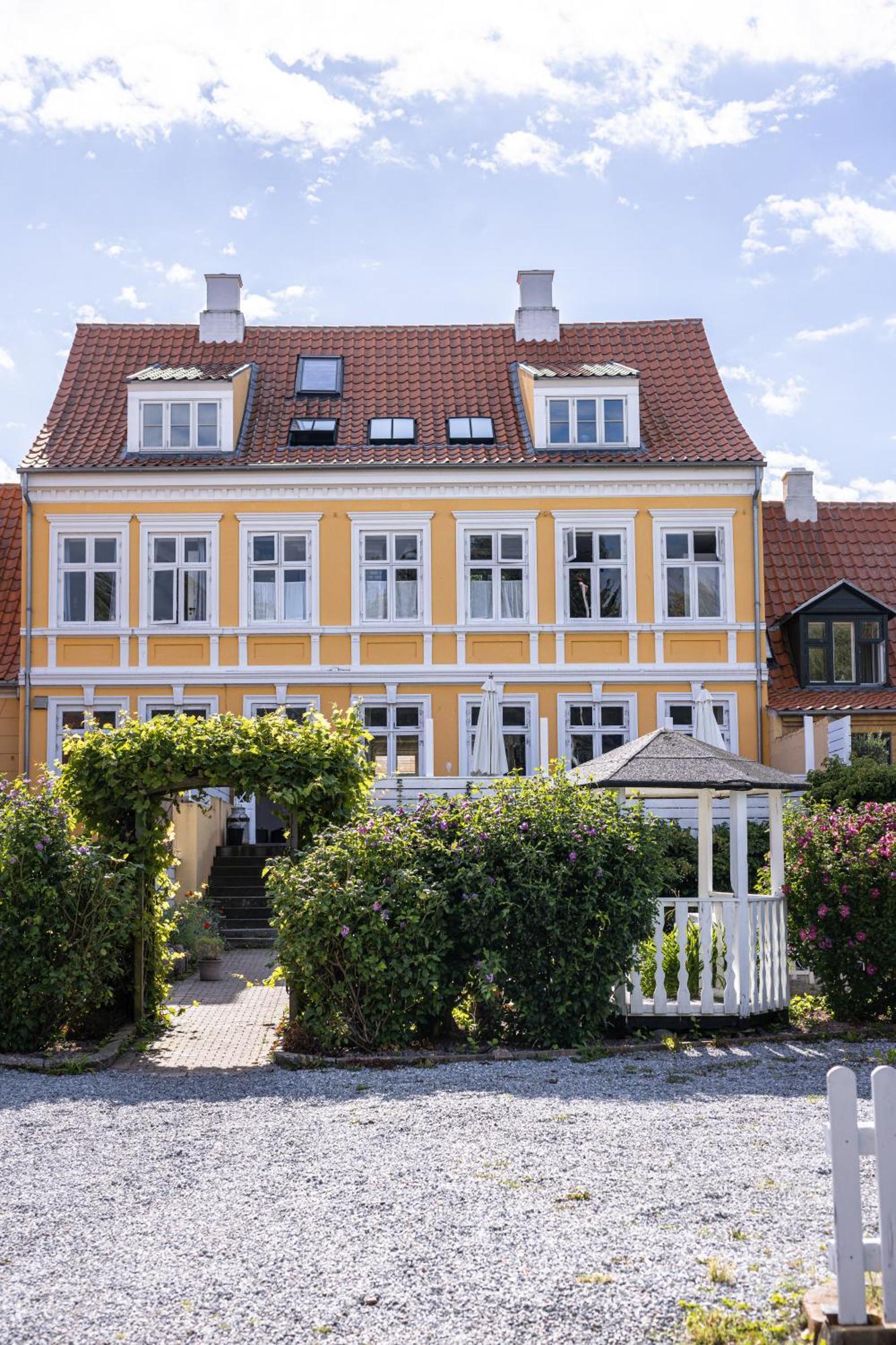 Arnfeldt Hotel Ærøskøbing Екстериор снимка