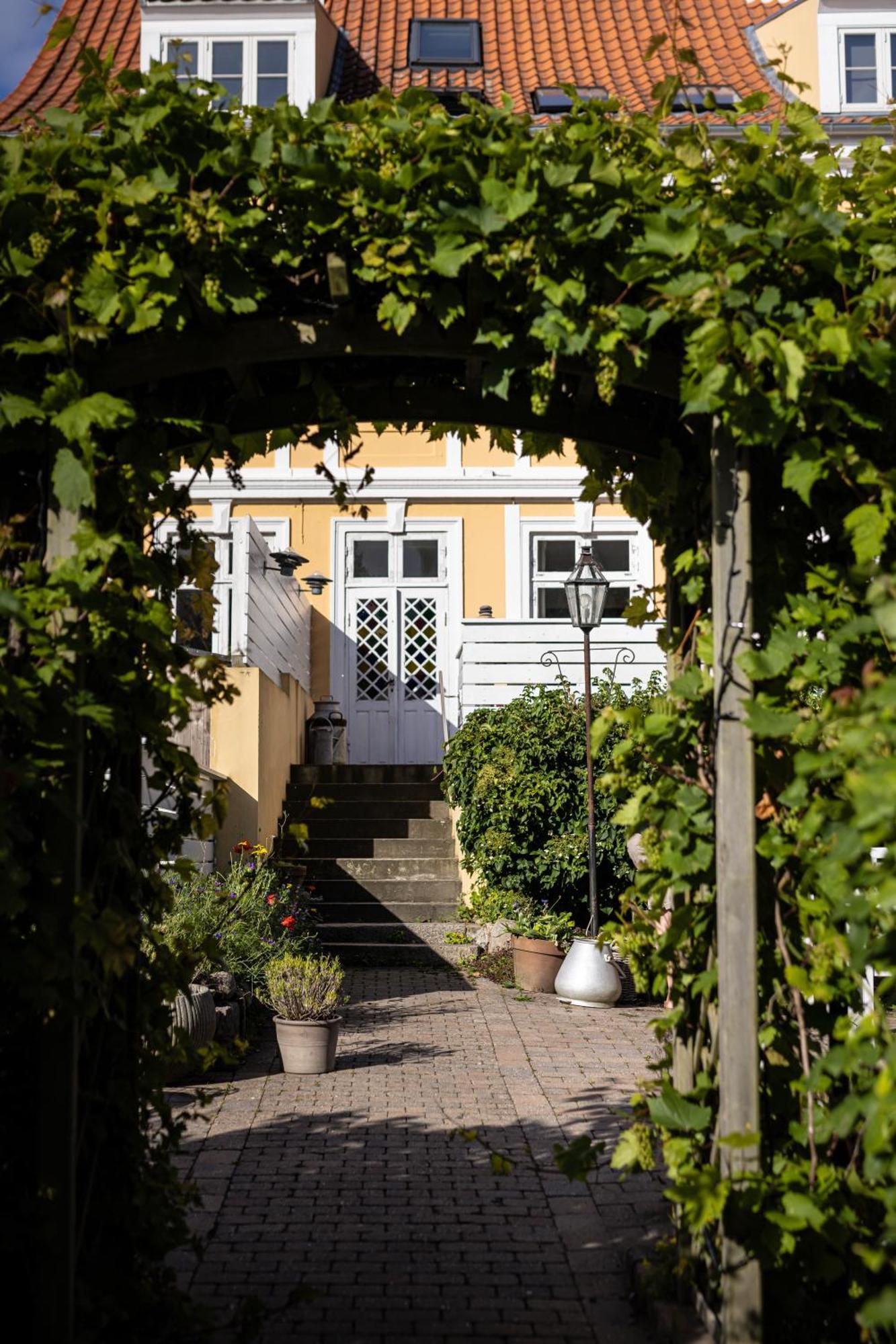 Arnfeldt Hotel Ærøskøbing Екстериор снимка